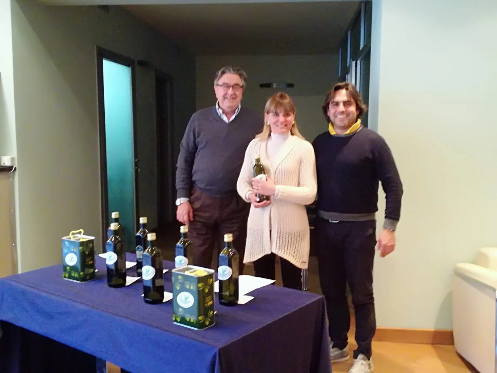 WhatsApp Image 2019-02-26 at 09.37.44.jpeg