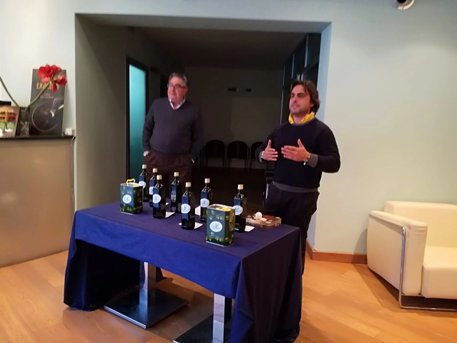 WhatsApp Image 2019-02-26 at 09.37.46.jpeg