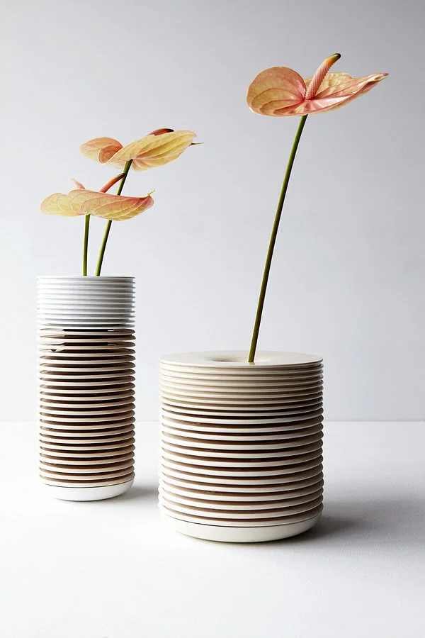 HUMIDIFYING VASE