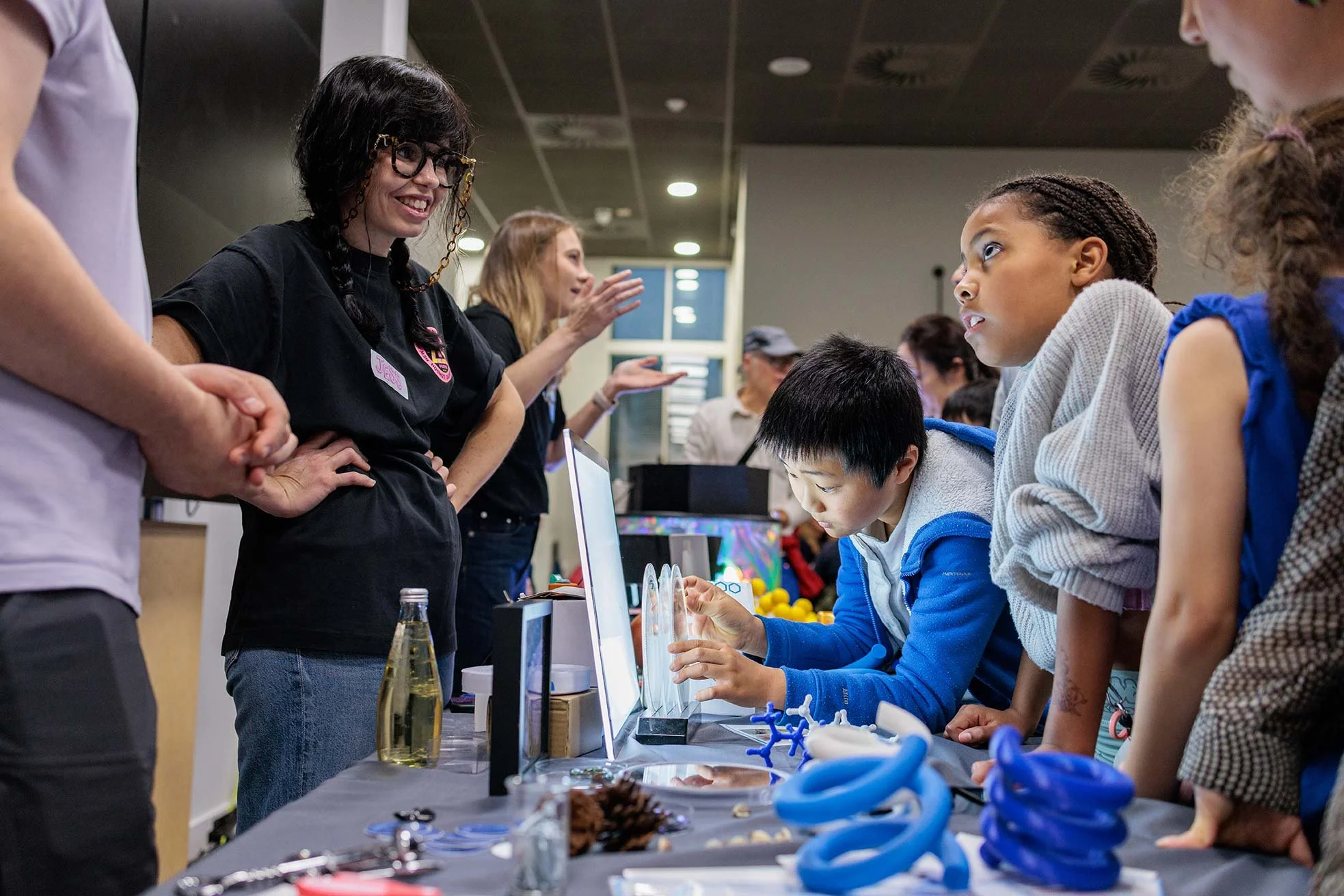 Science at the Invention Rooms  © Brendan Foster Photography