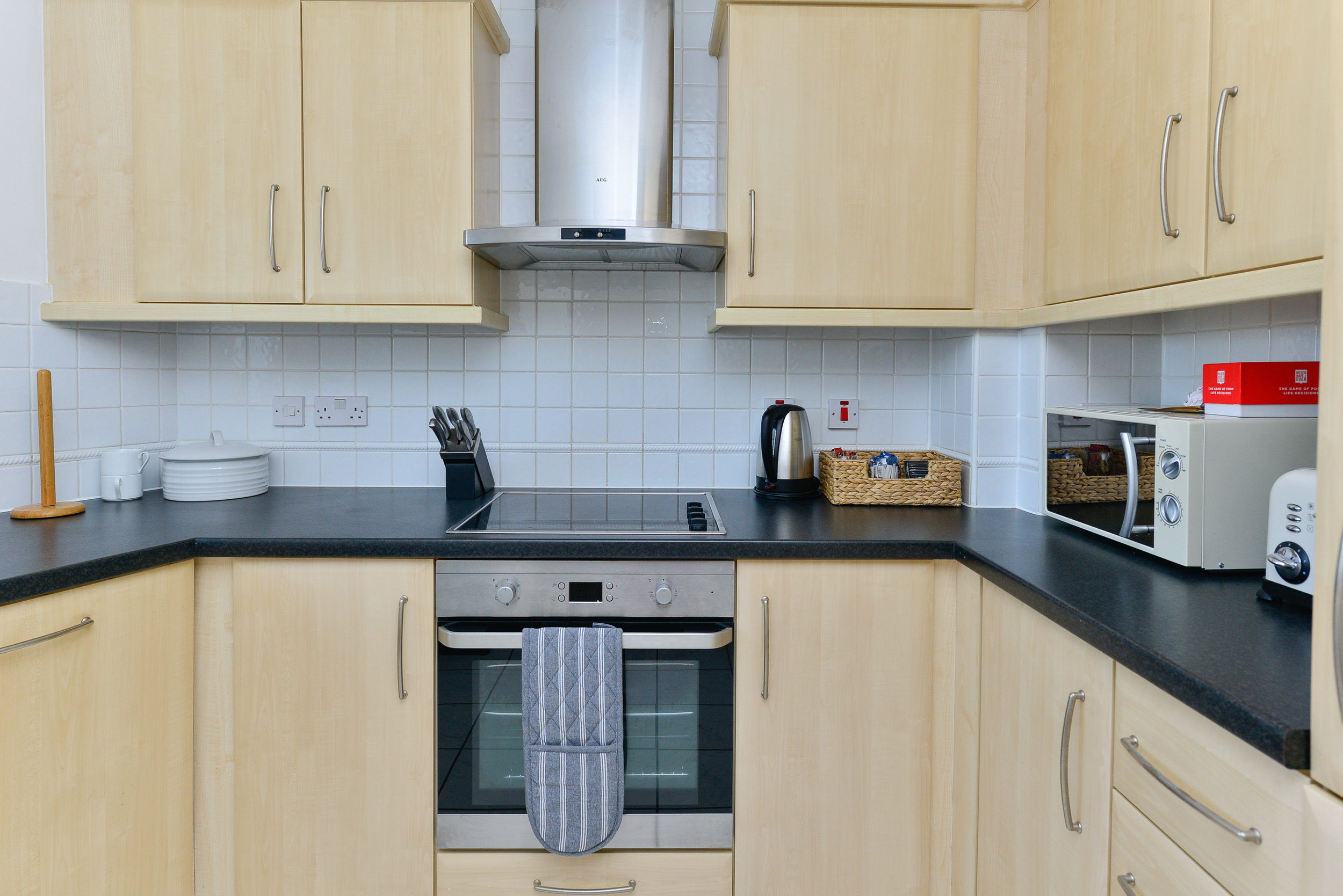 7 pinnacle kitchen 04.jpg