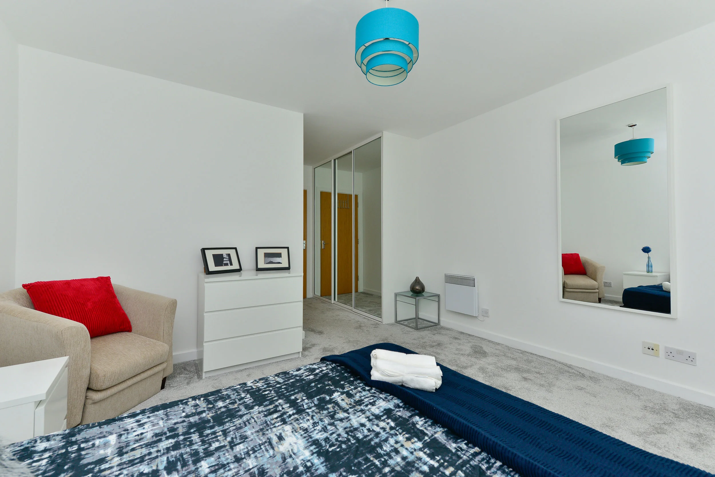 7 pinnacle room a ensuite 03.jpg