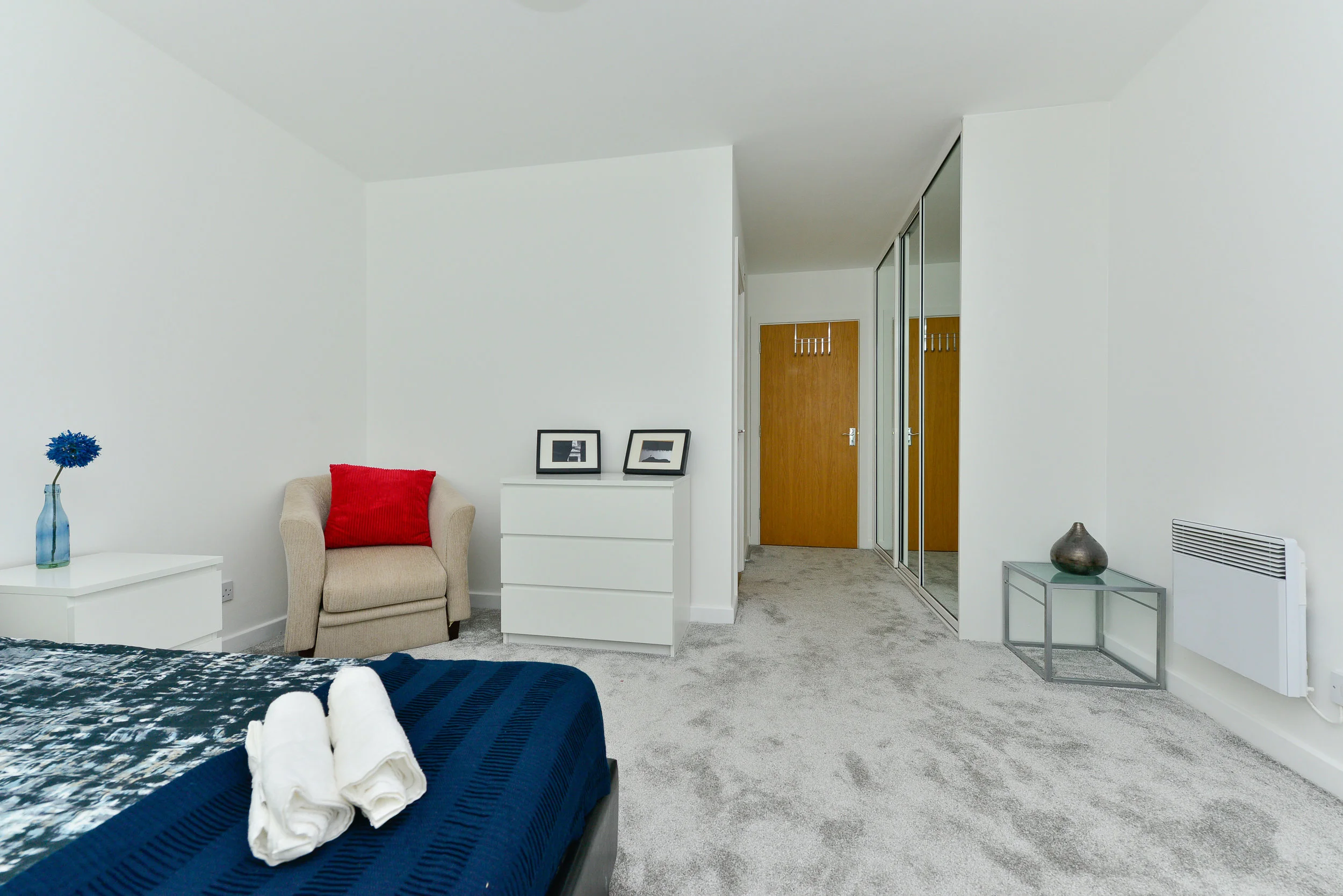 7 pinnacle room a ensuite 05.jpg