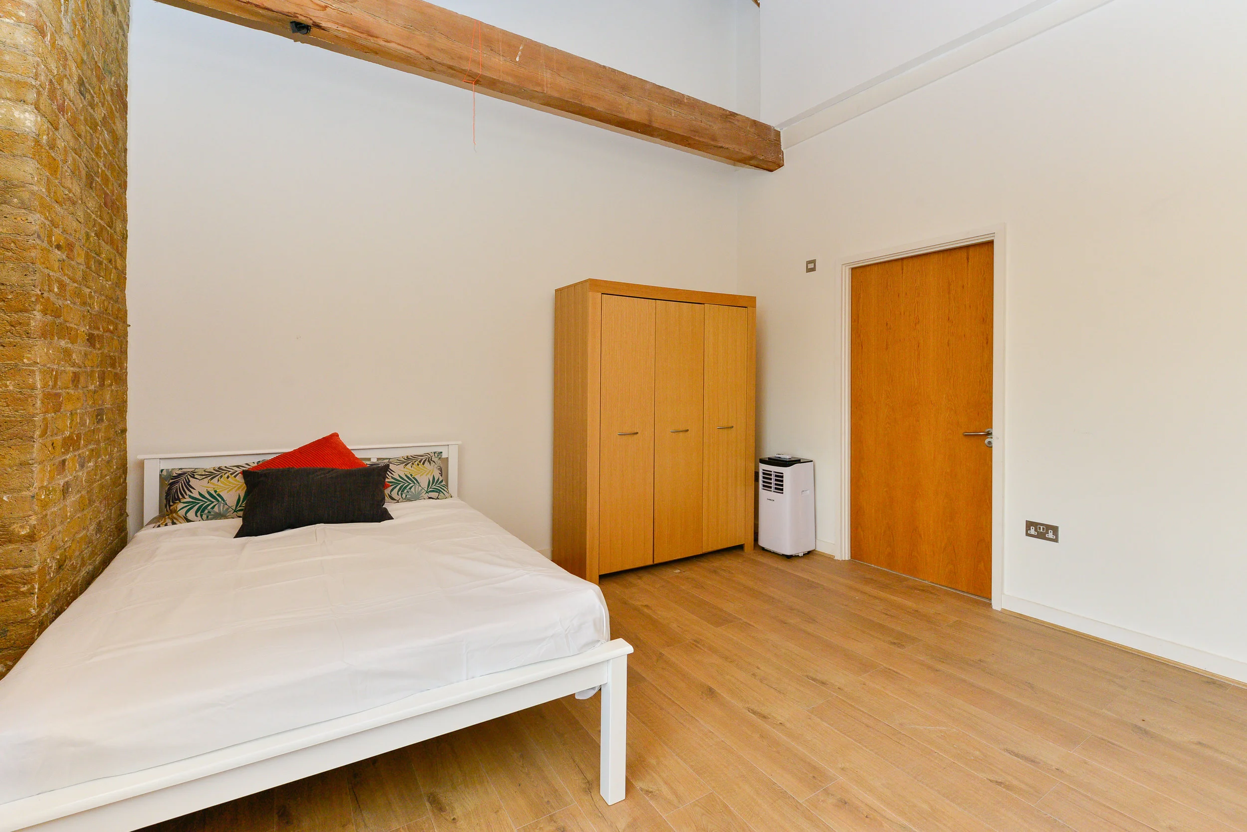 Room C (2).jpg
