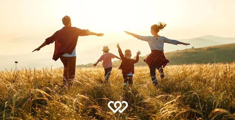 Hoe je het zonnig houdt in je relatie: 6 lichte liefdeszomertips voor de vakantie