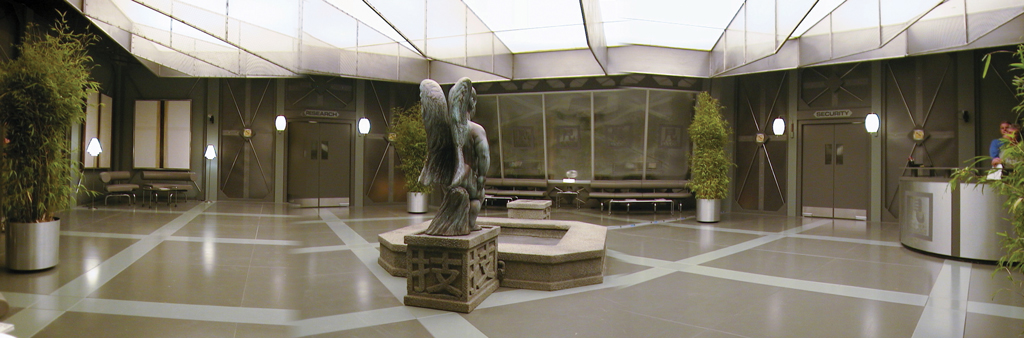 AUSTIN POWERS IN GOLDMEMBER. Roboto Industries, Lobby. Stage set.