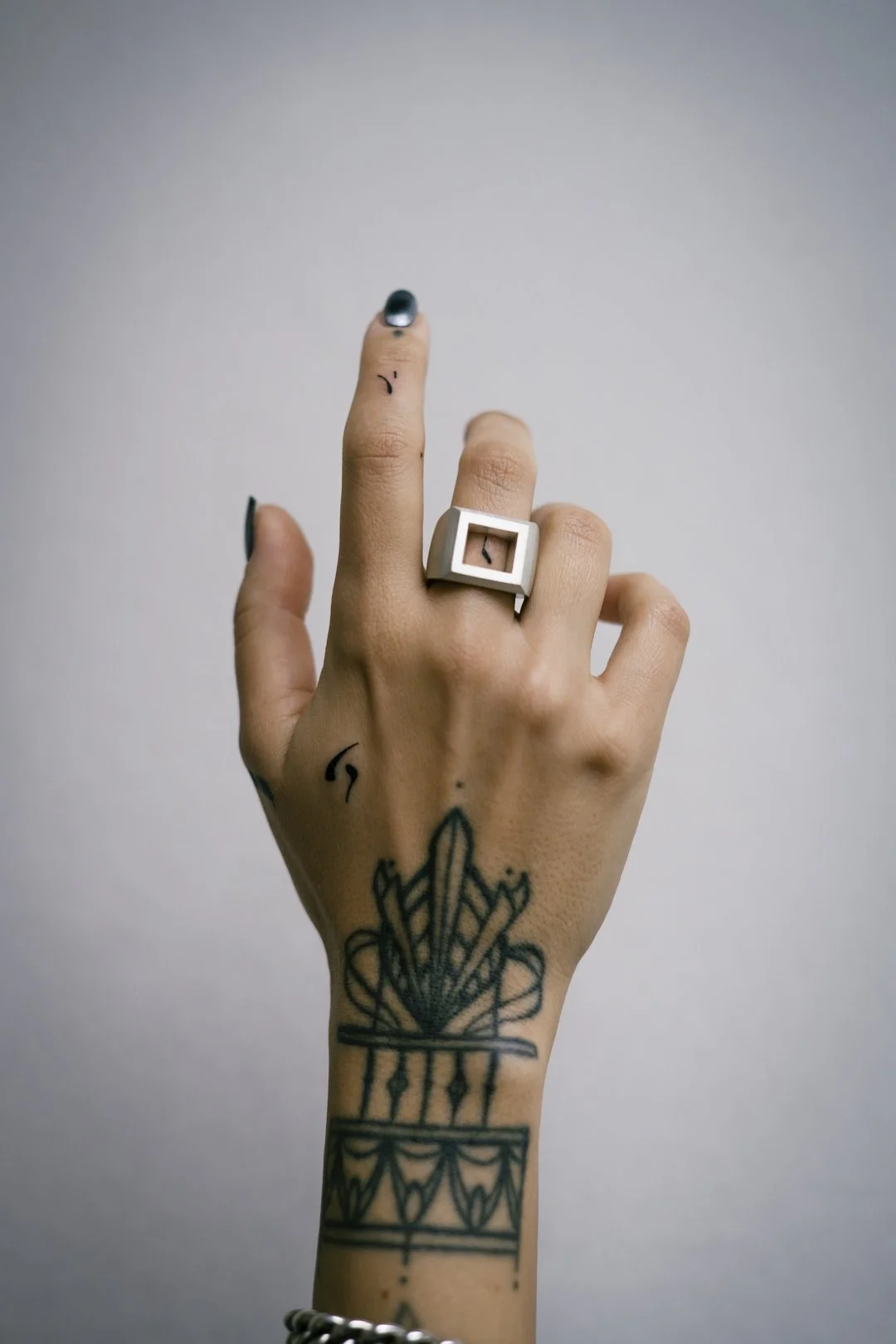 Cut-Out Signet Ring in Silver | Ring No. 108