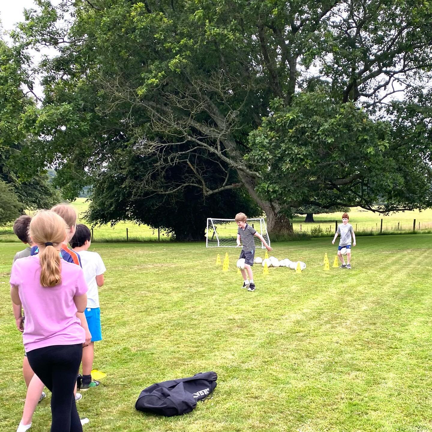 Let the fun begin&hellip;.. last week of camp&hellip; 🇫🇷😎⚽️🏓🎾.
.
.
.
.
.
#fun #summercampireland #hhlschool #languages #school #education #sports #kildare #training #outdoors #games #competition #active #motivation #icebreakers