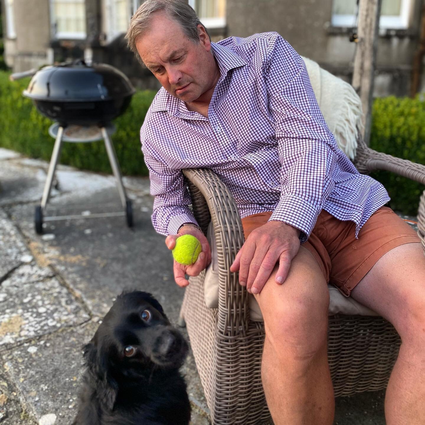 Mummy please tell him I DID drop the ball&hellip;. 🙄😂.
.
.
.
.
#dogslife #doglove #heritagestyle #heritageireland #ireland #counrtylife #italianliving #englishlanguage #hhlschool #familylife #languageschool #lastofsummer #summervibes #petlove #kild