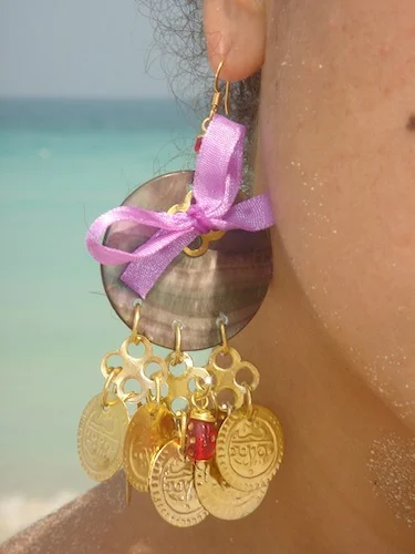 Belly Dancer Earing - Round Shell with Purple Ribbon.jpg