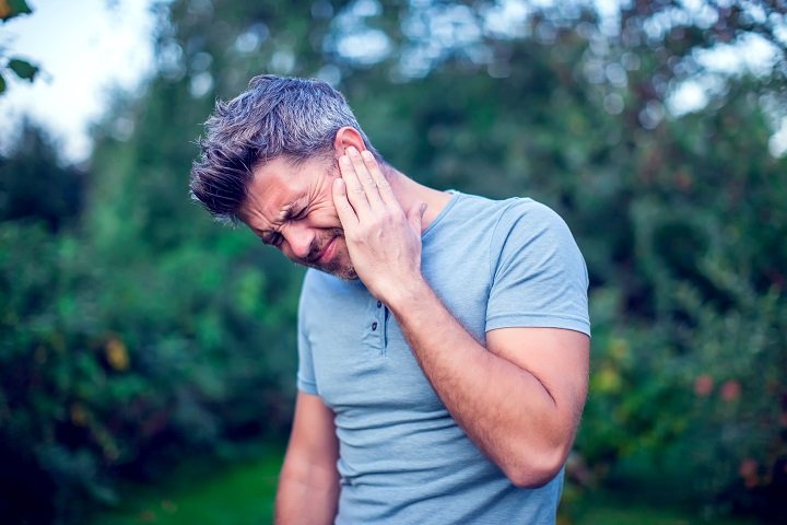 Experiencing a Headache? Do You Suffer From Earache Too?