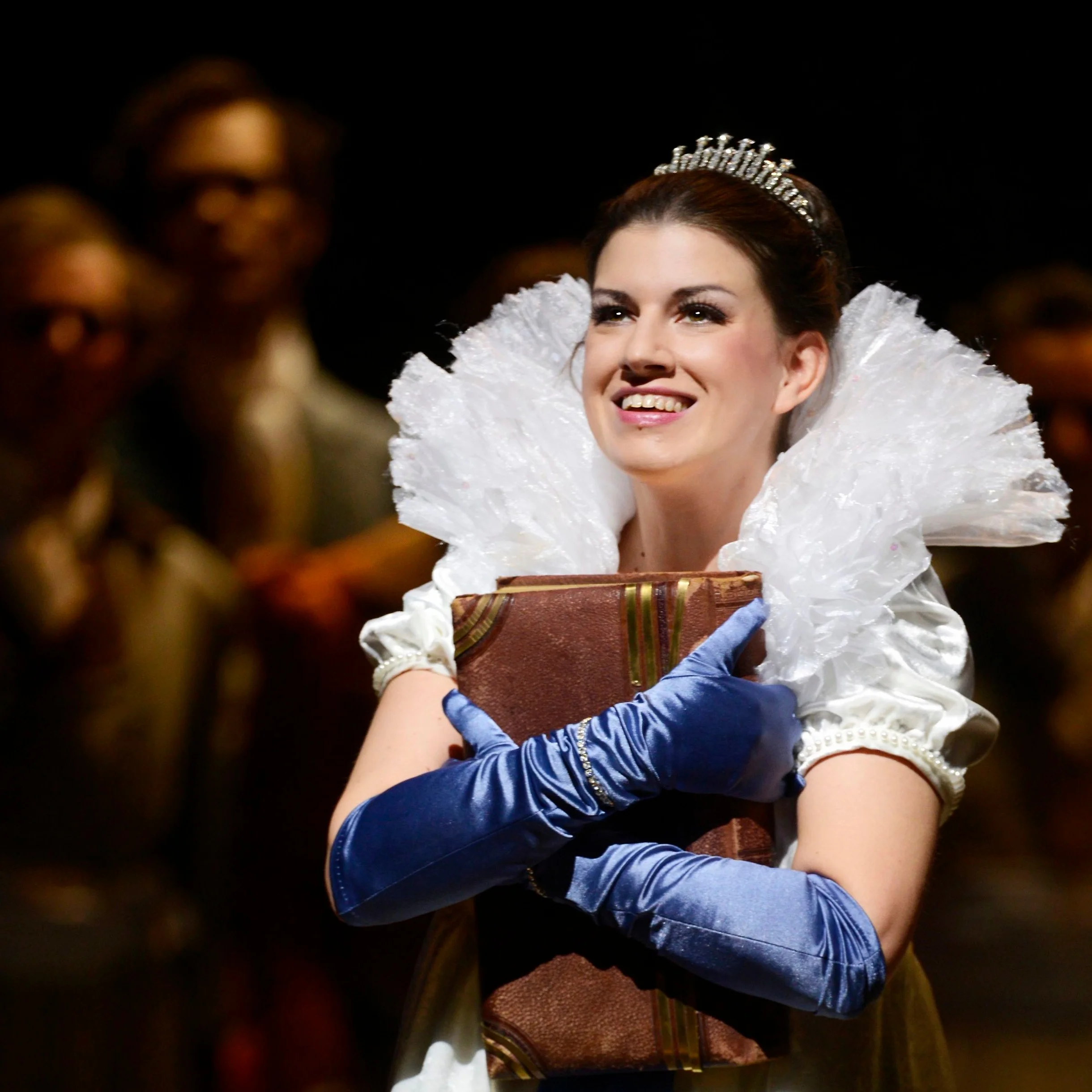 tamara+gura+-+cenerentola1+%281%29.jpg