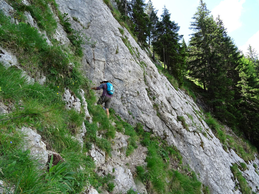 A technical section along Sous Dine. I can tell you from personal experience that this part of France boasts some insanely good hiking.