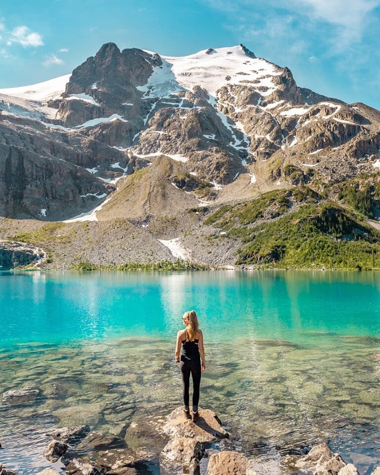 Canada’s another country renowned for its beauty. The Joffre lakes hike looks and sounds stunning.