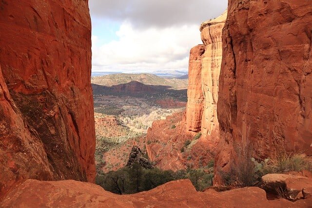 The famous red rock of Arizona! Here’s a brief description of what sounds like another awesome hike in the United States.