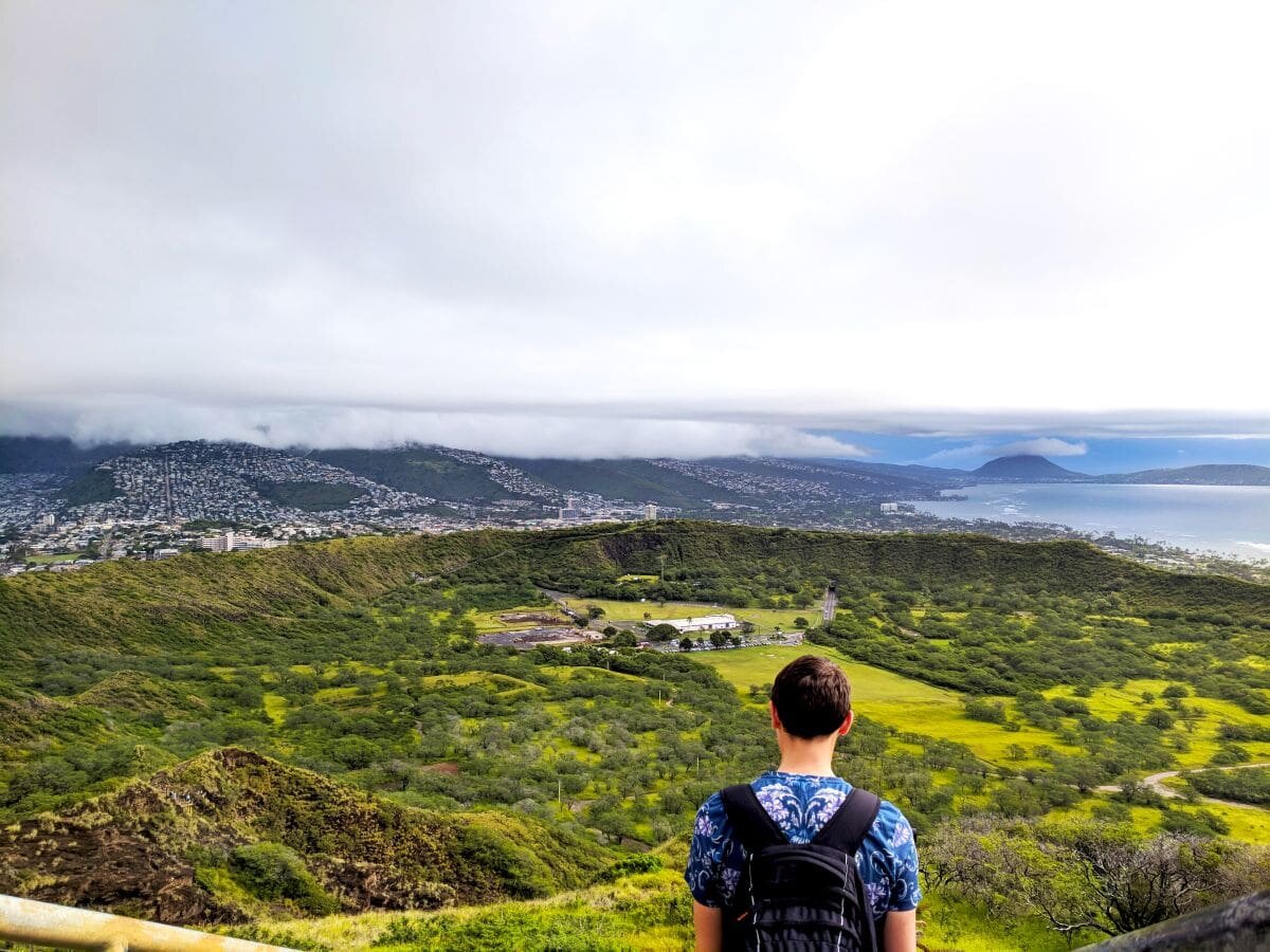 There’s so much to look at in this photo of the Diamond Head Crater Lake. Hiking to the lookout must be an incredible experience.