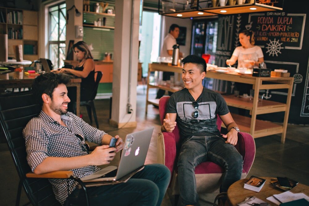 The people you meet are one of the major advantages of hostel life you’ll enjoy.