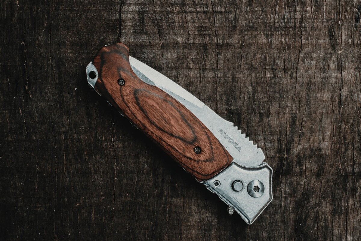 Still looking for the best knife for hiking, camping, and backpacking? Here are 4 more quality options to choose from: