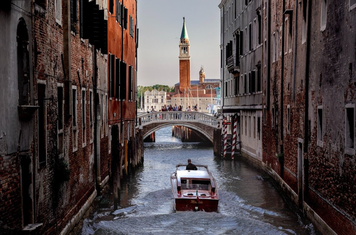 Advantages of water transport