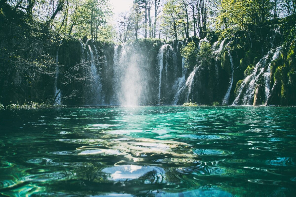 With the quotes down, let’s move onto the waterfall captions for Instagram!