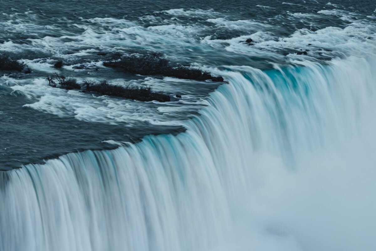 It’s hard not to feel inspired when you see a waterfall. These inspiring captions about waterfalls speak to that!