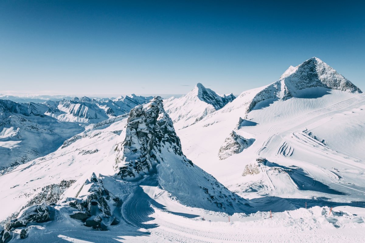 59 Mountain Quotes To Ignite Your Sense Of Adventure