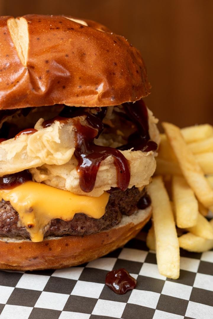 avila burger_8.jpeg