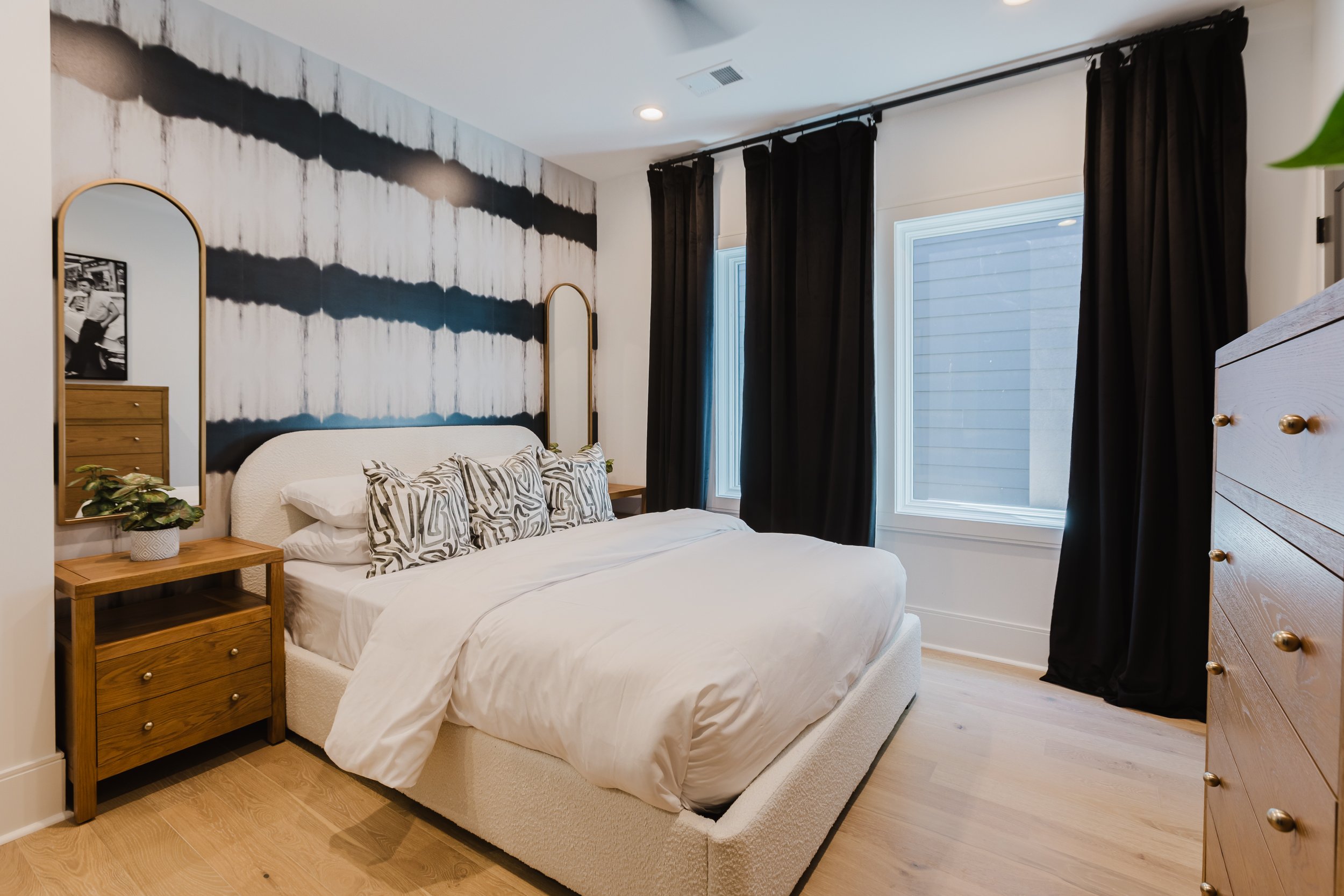 Notes of Nashville - Bedroom 2.jpg