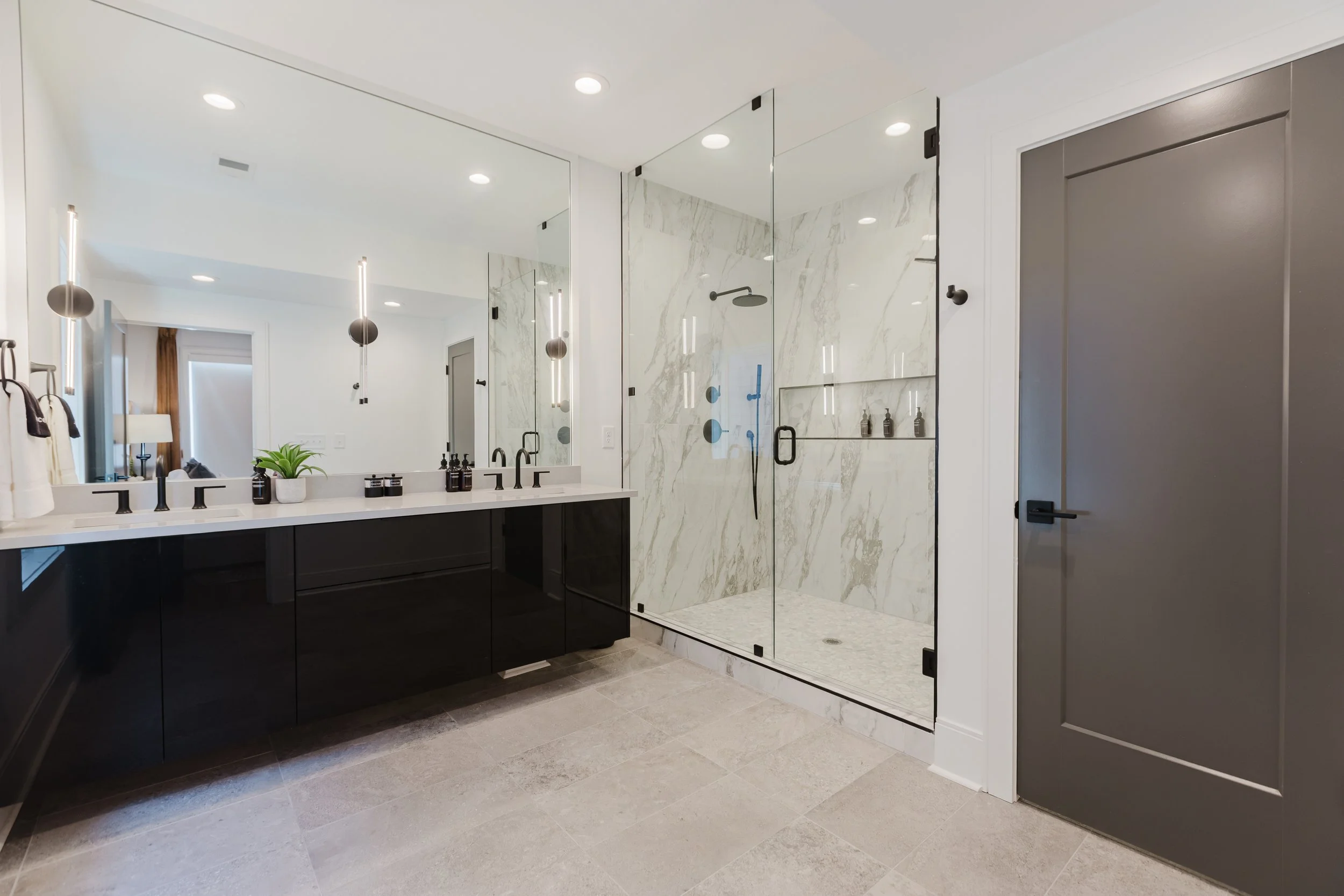 Notes of Nashville - Bathroom 1.jpg