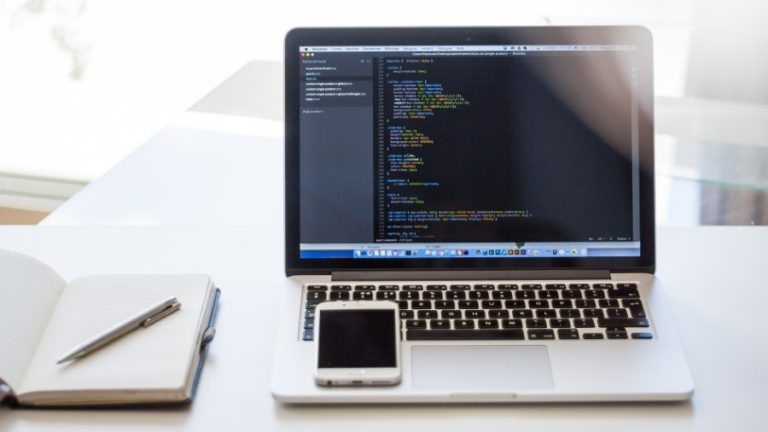 picography-laptop-code-notepad-mobile-small-1-768x512.jpg