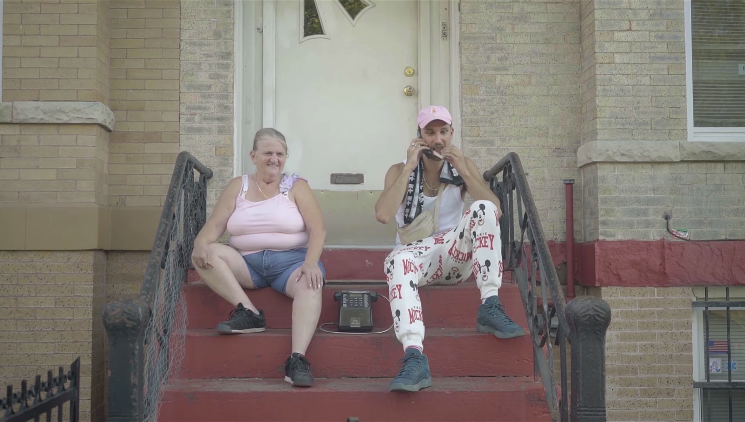 Leo Luchini - 1-800 feat. Black EL