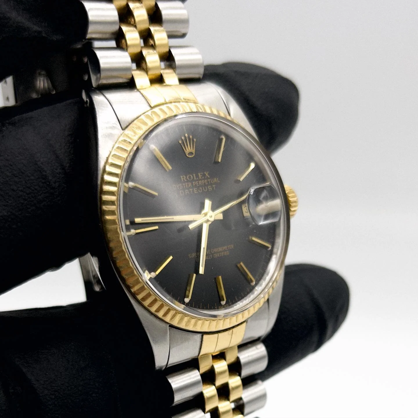 Up for sale! DM me for details 
Rolex Datejust 36
Model 16013
.
.
.
.
.
.
.
#watches #watchbrands #watchfans #rolex #omega #datejust #wristwatch #timepiece #watchaddict #watchlover #mensaccessories