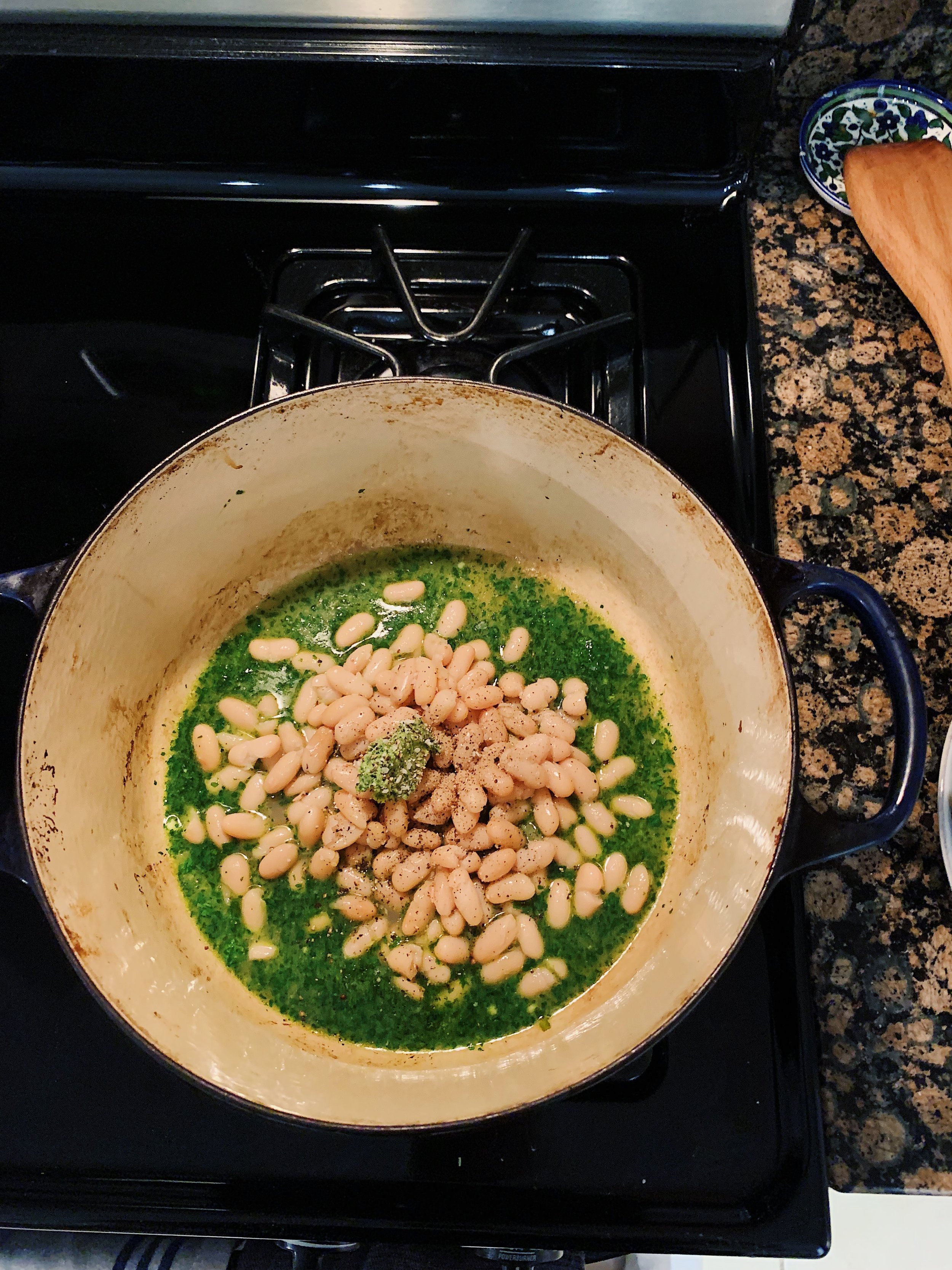 littleneck-clams-green-garlic-leftover-wine-alison-roman-white-beans.jpg