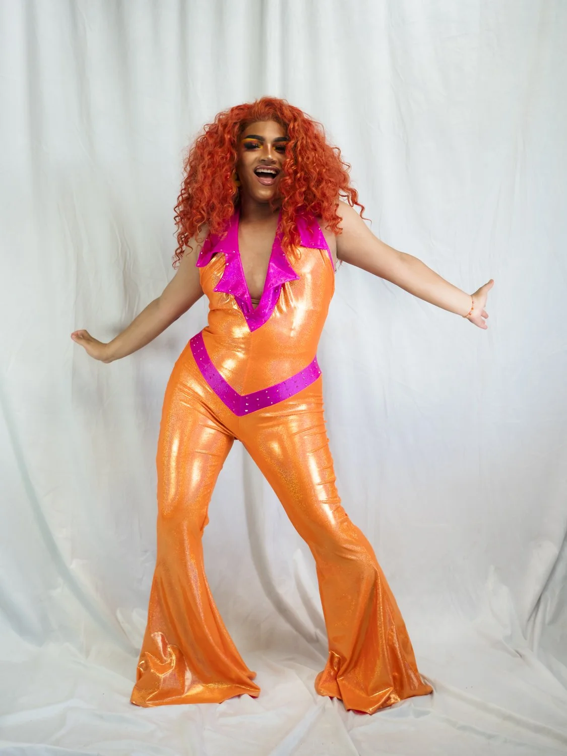 A Photoshoot with the Cast of Beehive: the 60s Musical