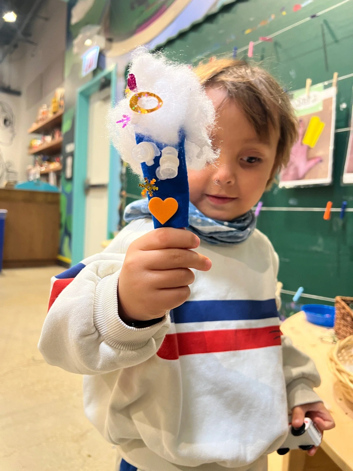 We all have crazy hair days, and this puppet is having a ✨fabulous✨ one! 
Pop into the Art Studio to make your own finger puppets now through Nov. 17. http://ccm.org/art-studio