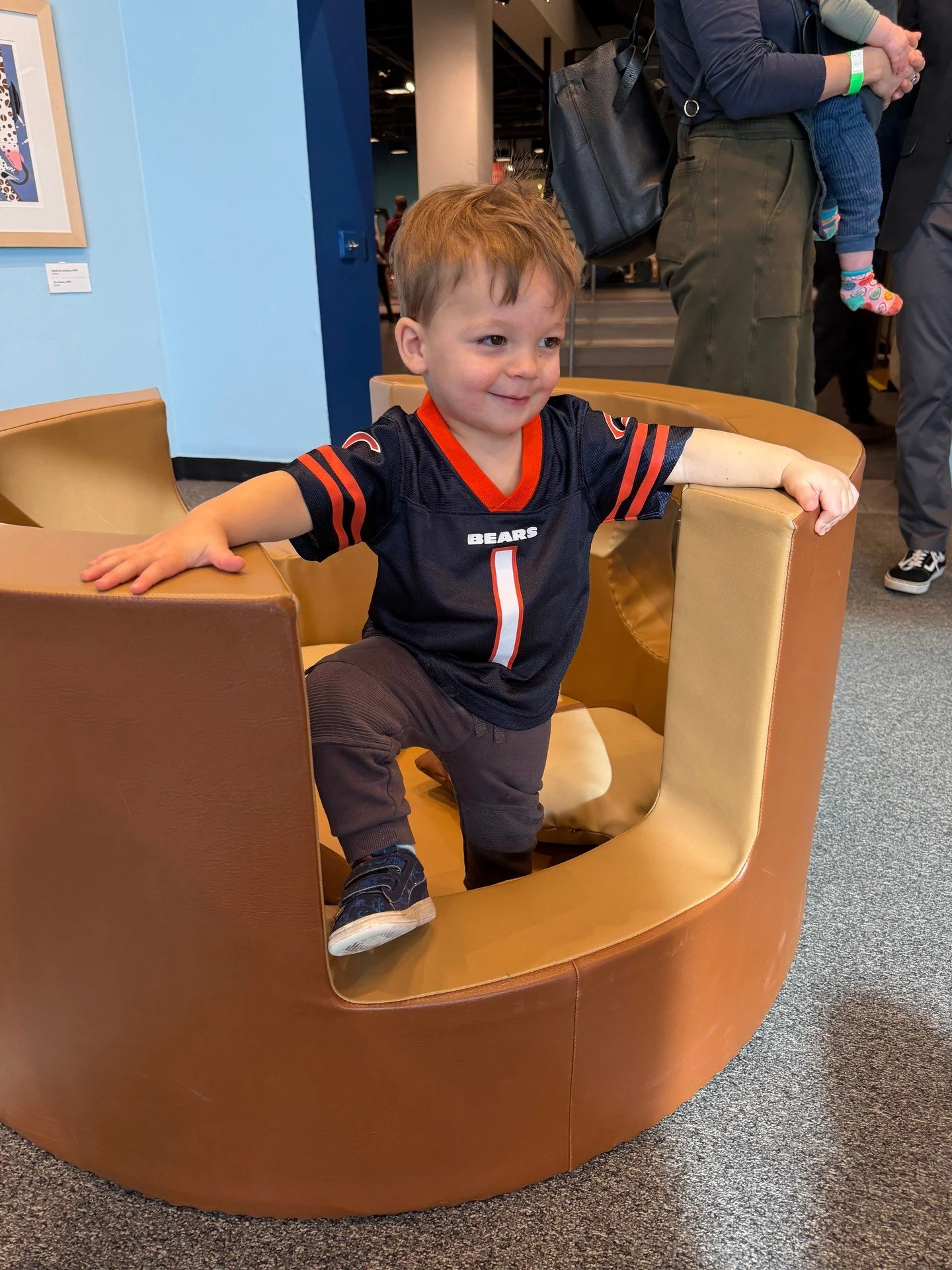 Want to show your love for your favorite animal 🐯 or sports team🏈? Dance and play while dressed as your favorite animal, wearing your favorite team&rsquo;s jersey, and more during our Spring Weeks of Play March 23-April 5. https://www.ccm.org/sprin