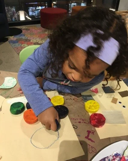 What&rsquo;s better than a crayon? A giant one made up of other crayons of course!🖍️
Join us in the Art Studio now through June 21 and explore a familiar art material - crayons - from different perspectives. https://www.ccm.org/art-studio