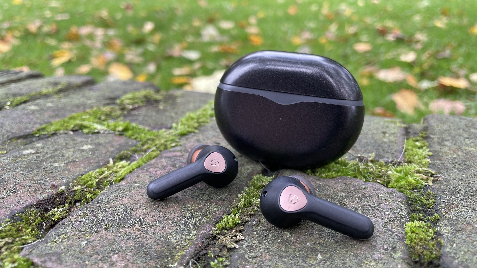 Earfun Free Pro 3 vs SoundPEATS Air4 Pro review: Which wins?