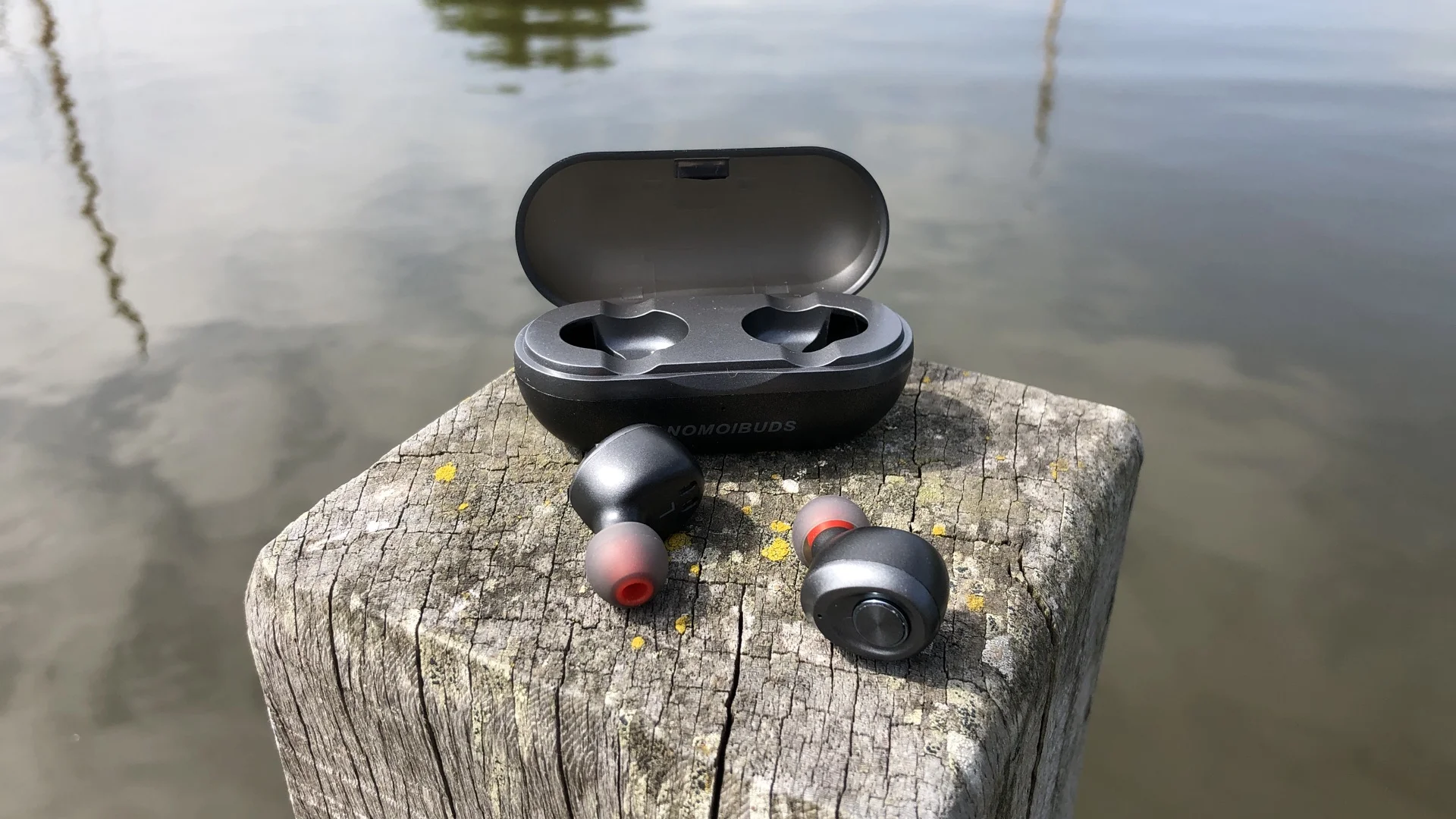 This Tranya T3 shines to the outside world - and shines for the listener too