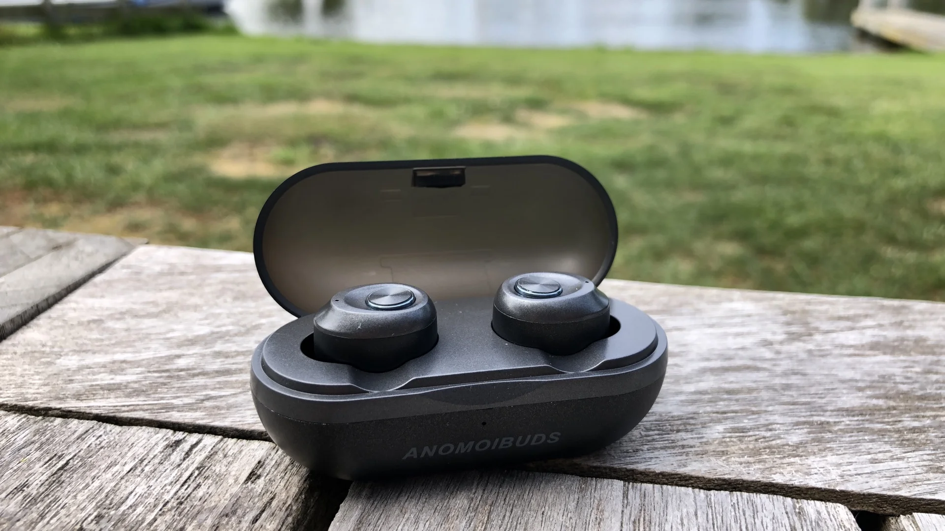 The Anomoibuds or IP010-A come in a nifty little charging case