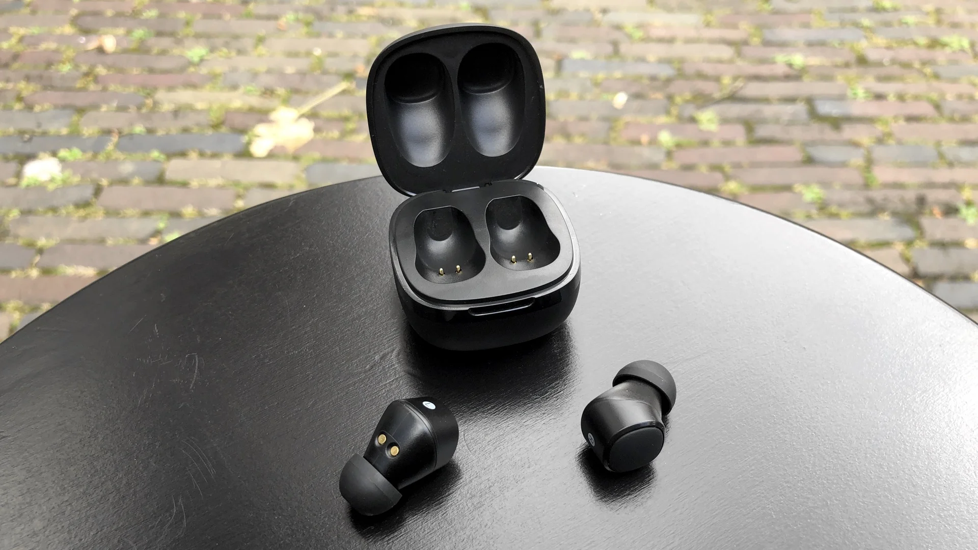 Tiso i5 review compact wireless earphones.jpg