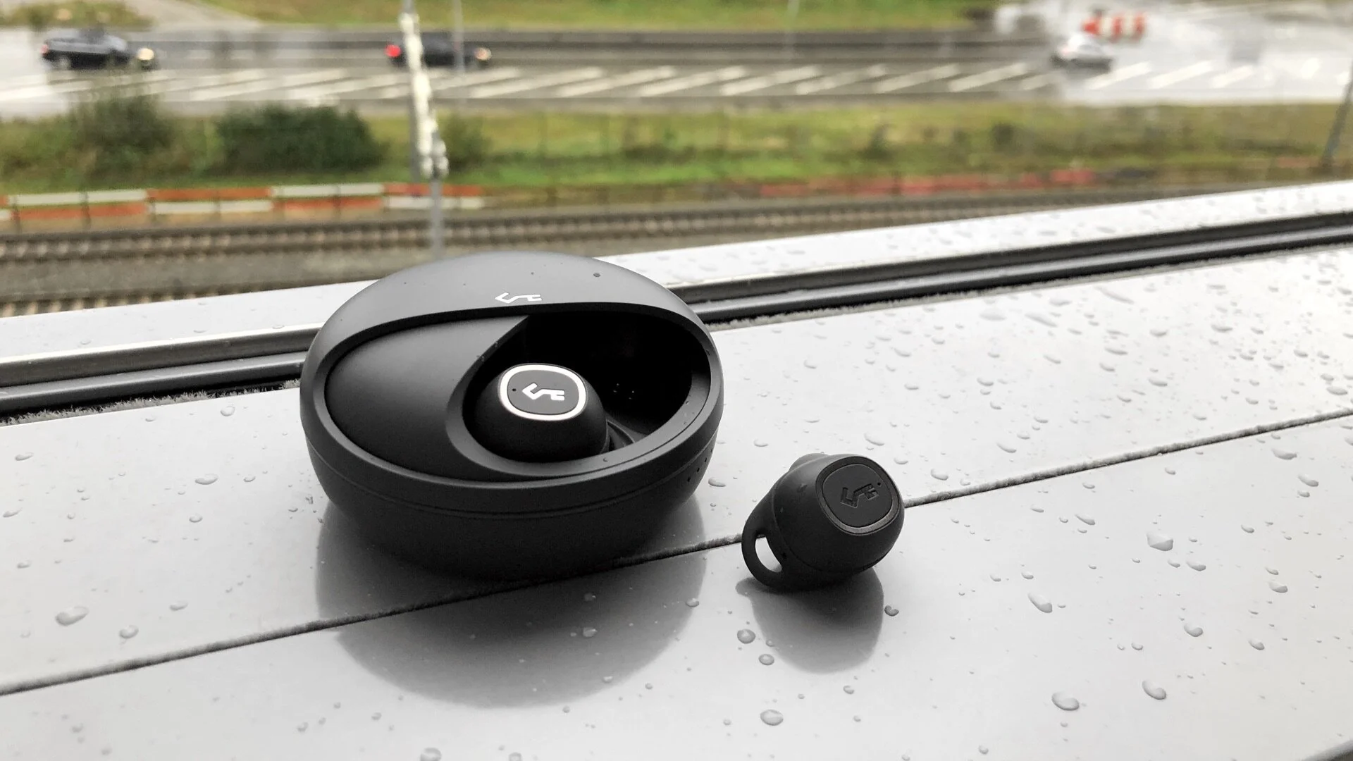 Aukey EP-T10 review comparison.jpg