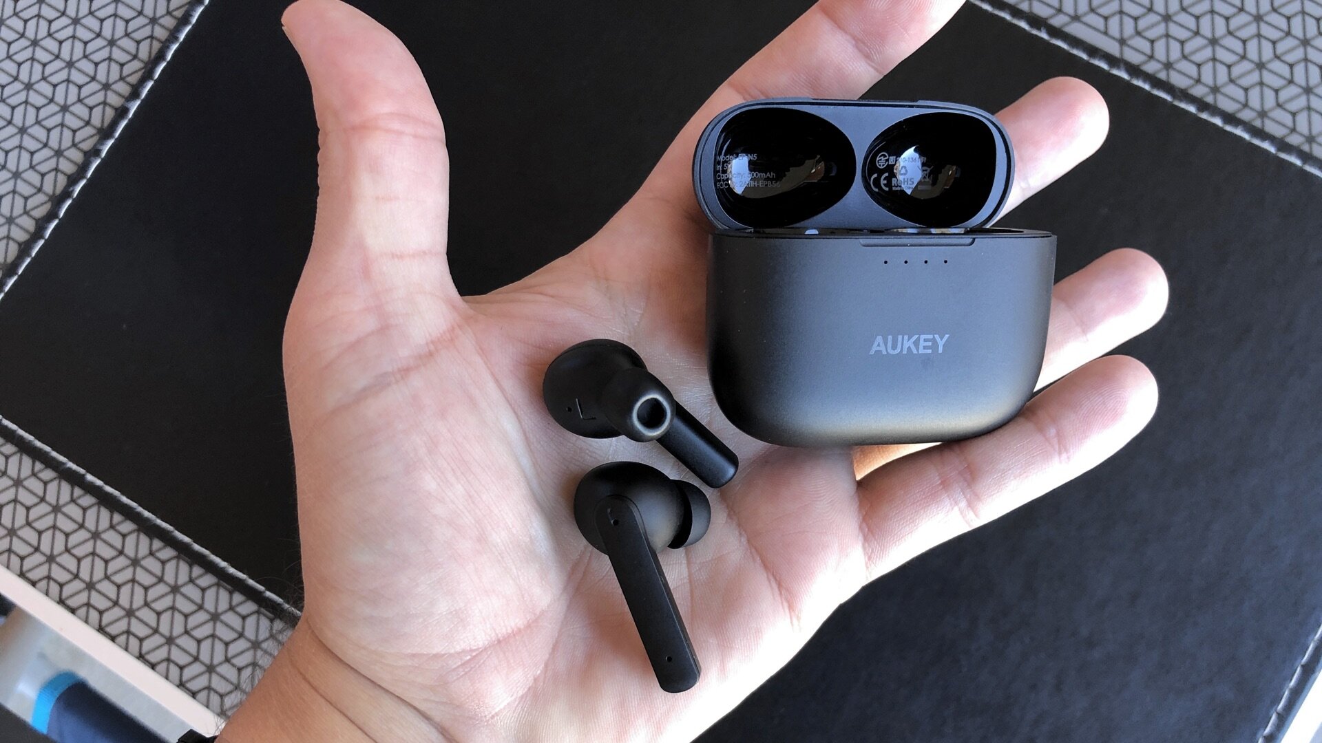 Aukey EP-N7 review: Good cheap ANC earbuds?