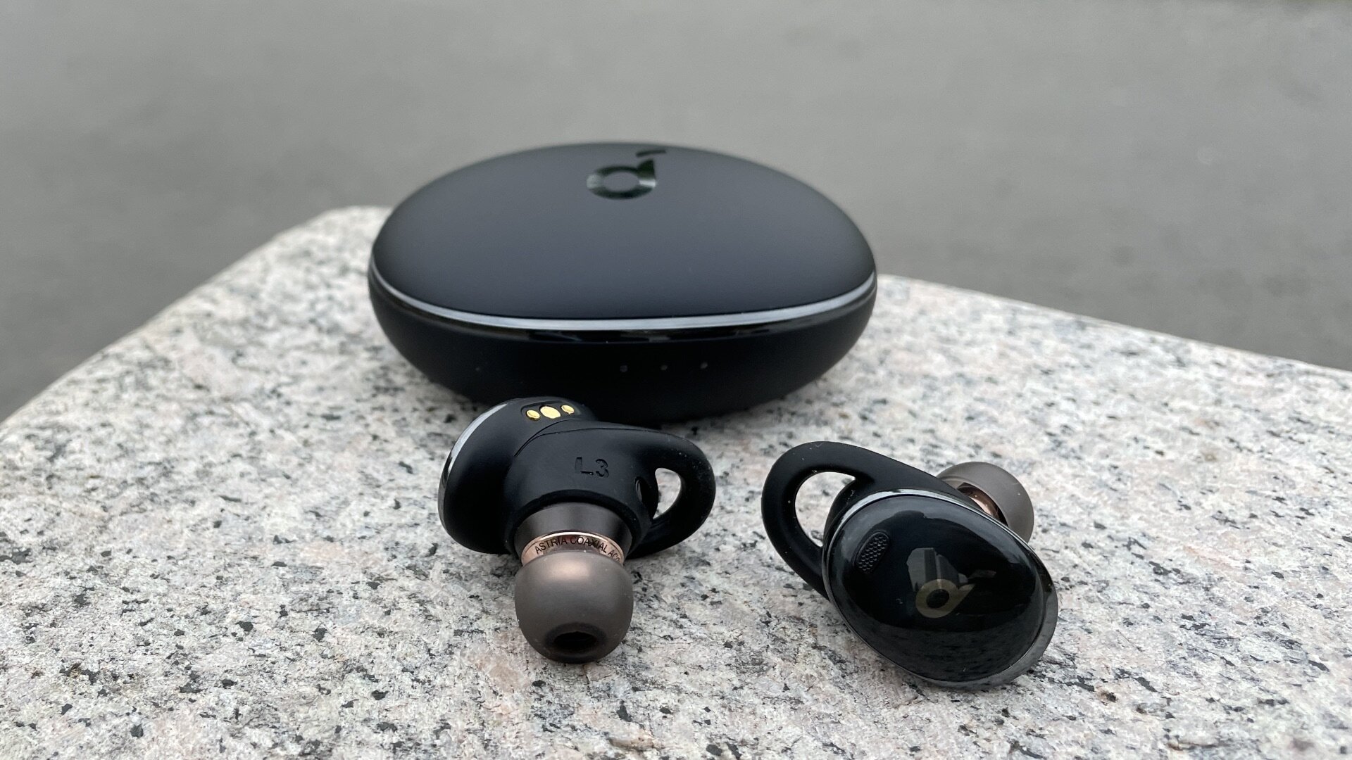 Best cheap earbuds for phone video calls - April 2023