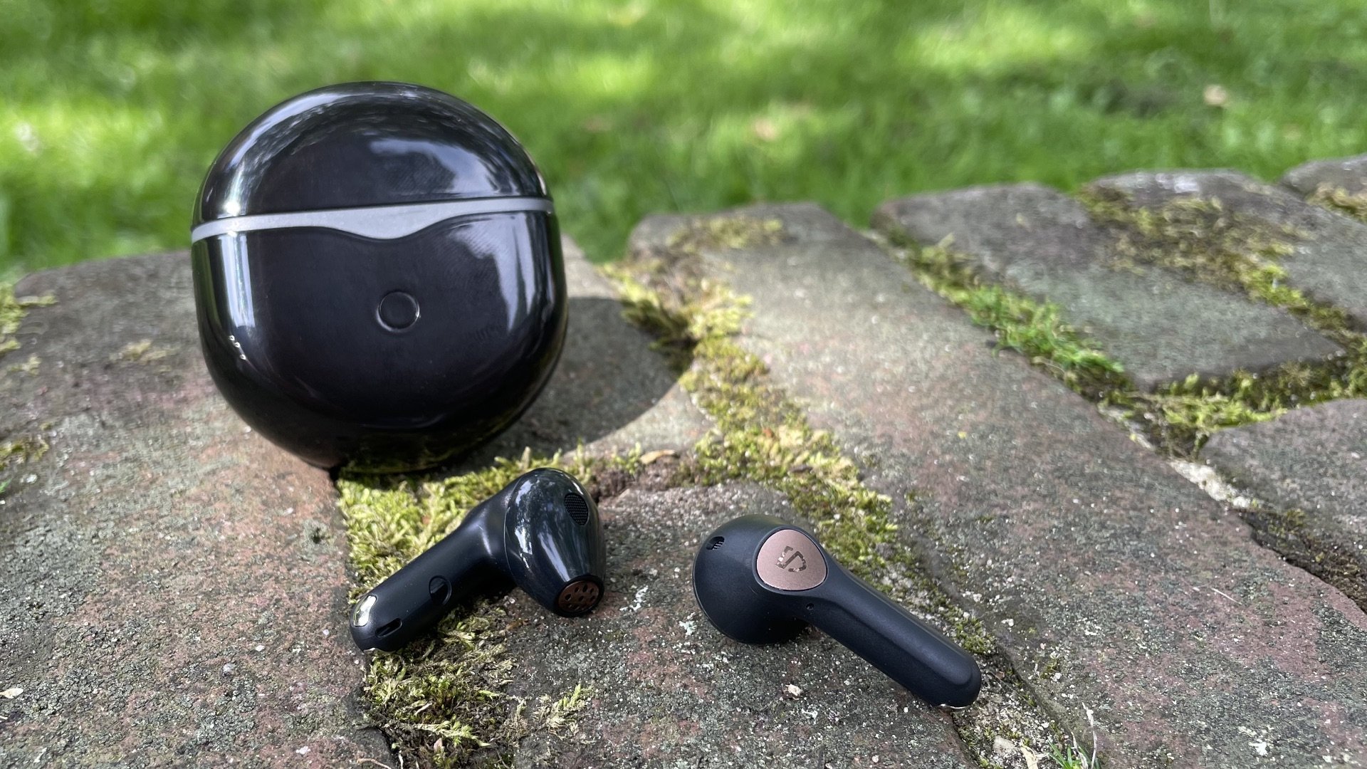 Soundpeats Air4 Review: Affordable AirPods Alternatives That Could Be Better