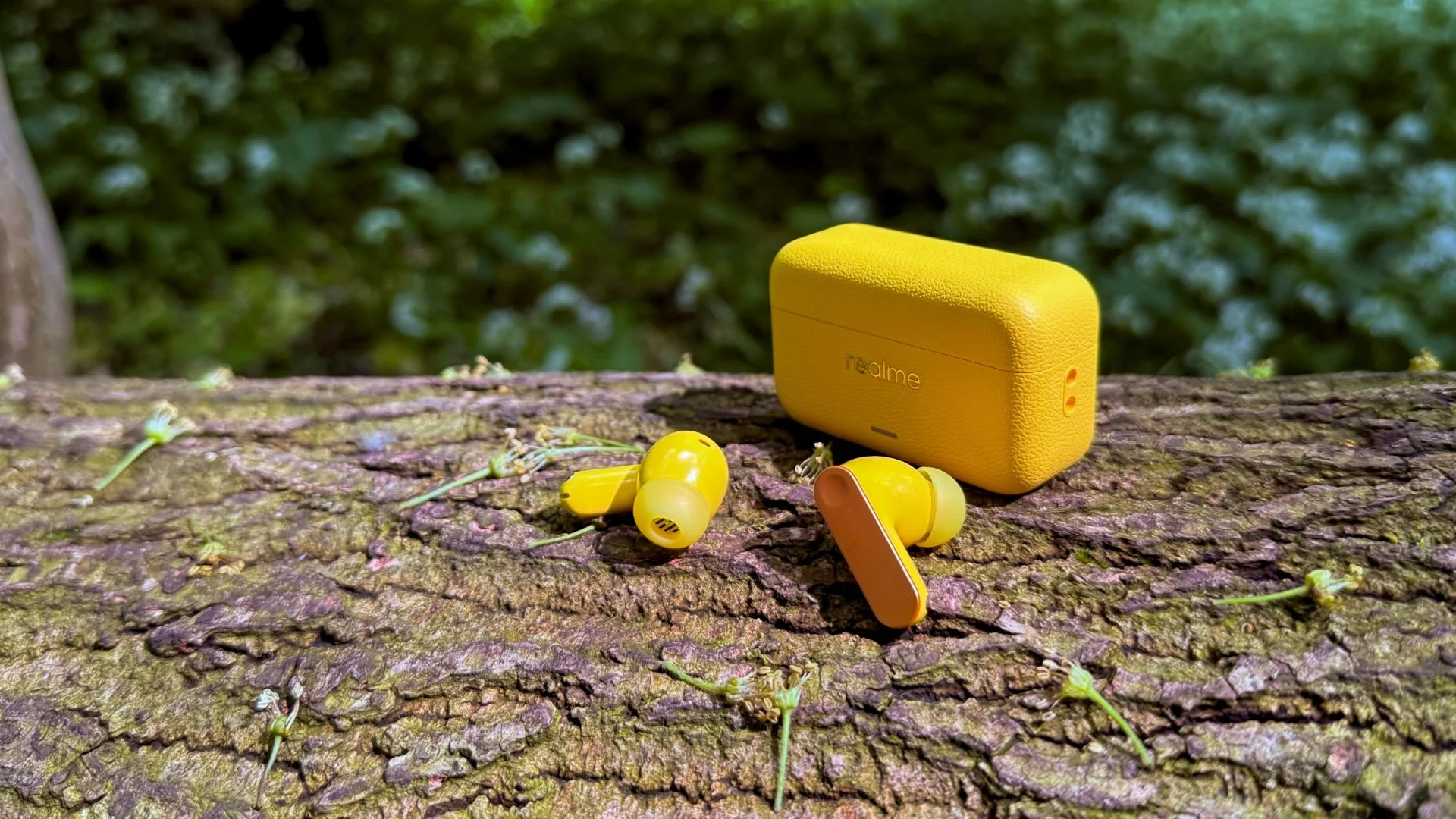 Realme Buds T500 Pro review: Better than Realme Buds Air8?!