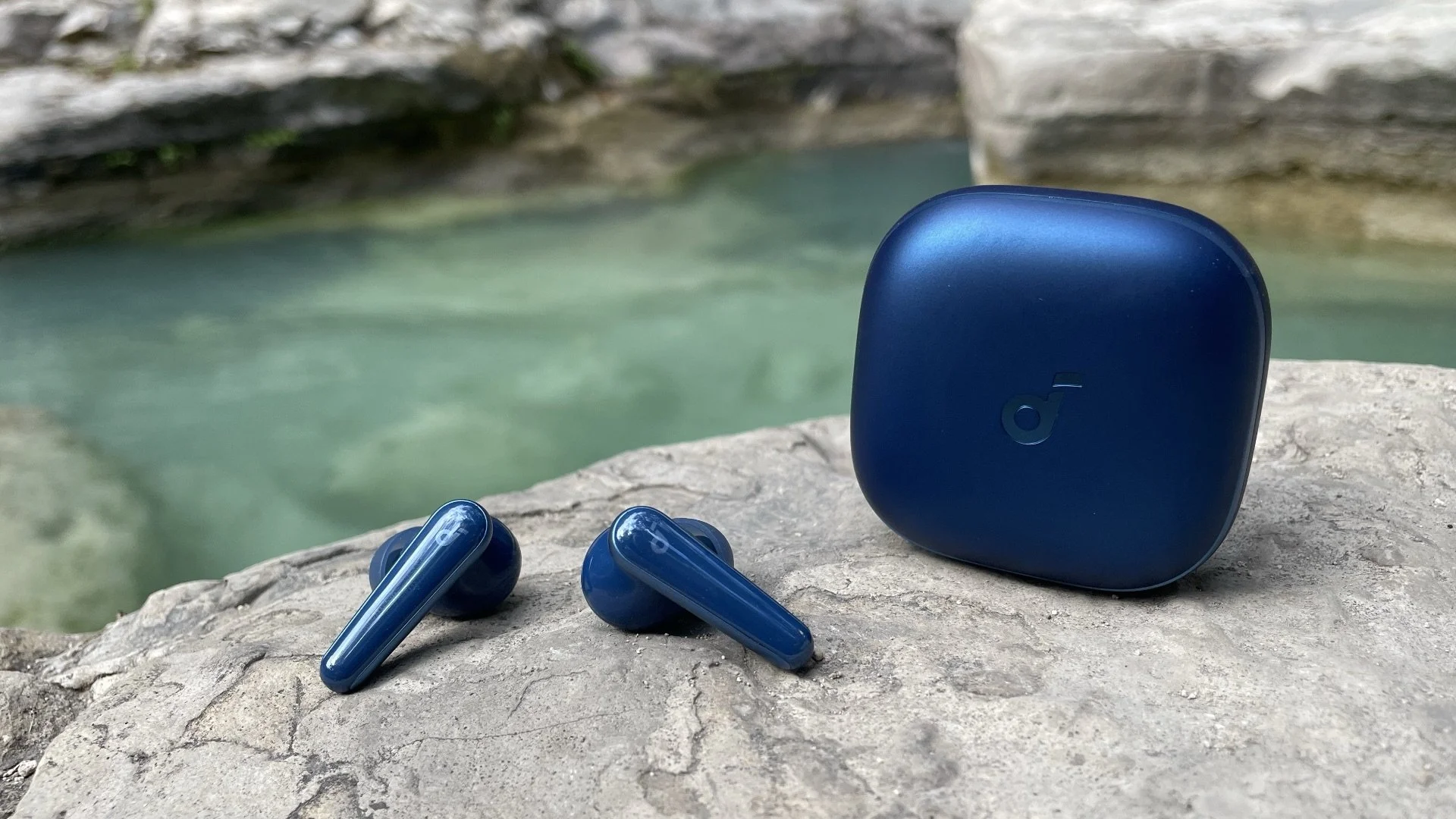 Anker soundcore Liberty 5 ブルー 青 充電ケース バッテリー アンカー 