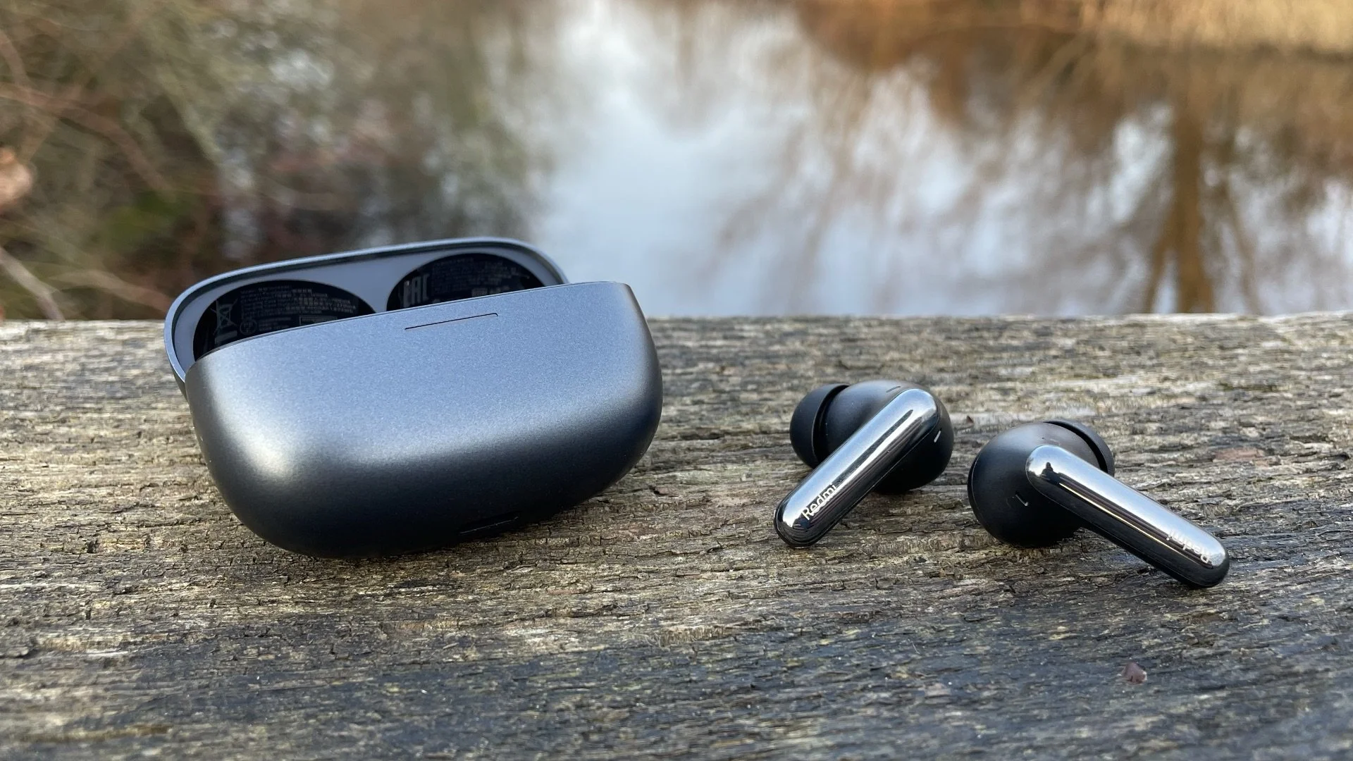 redmi buds 6 pro Meet the Redmi Buds 6 Pro tiny buds, big sound 