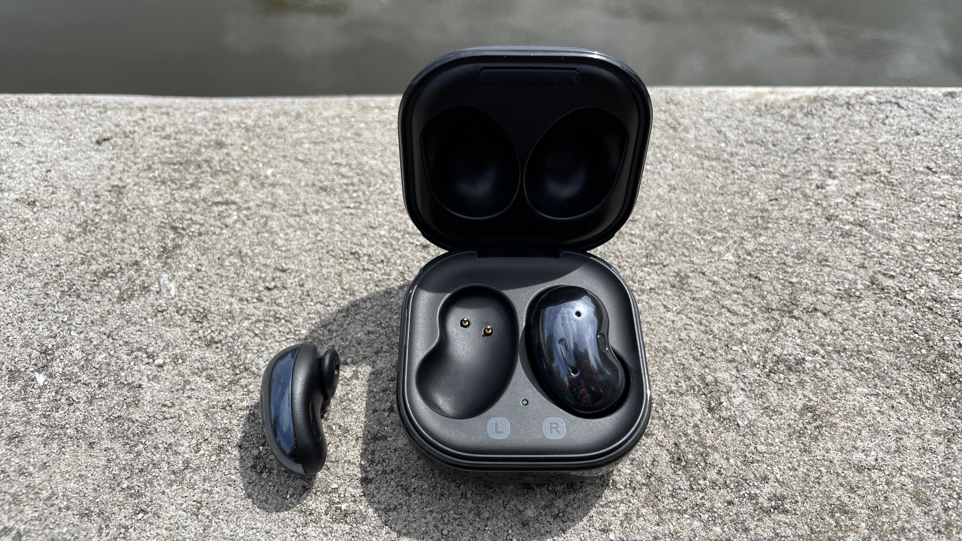 Samsung Galaxy Buds Live review in 2022: Great at this price!