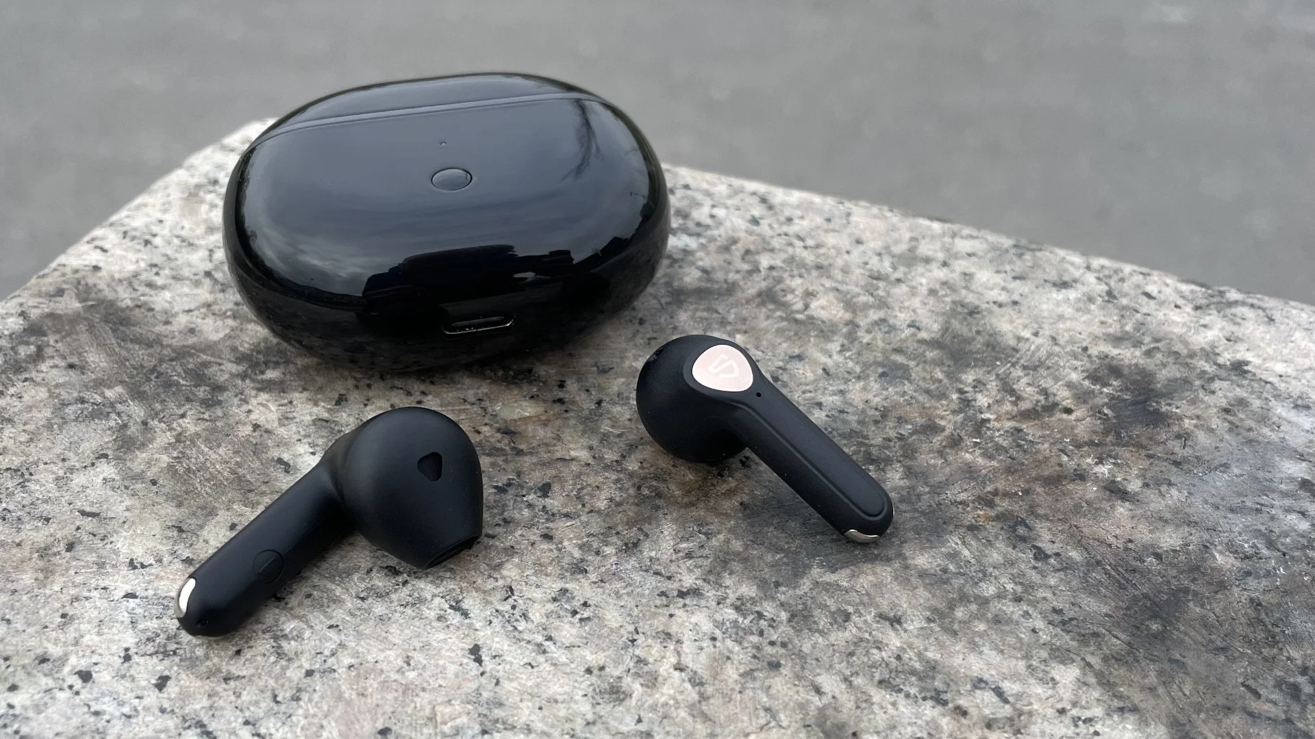 Android Authority Airpods Android Equivalent Apple Airpods Android